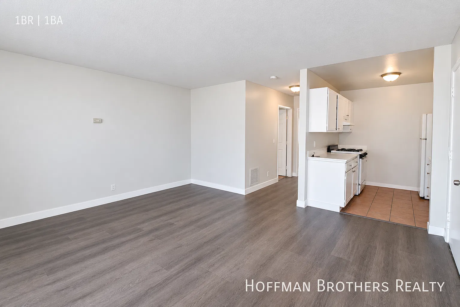 LA City Voucher Accepted |South LA Updated 1-Bedroom Residence with Updated Kitchen, Modern Appli... — Photo 1