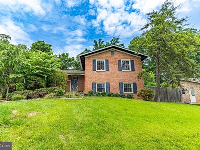 8317 Tuckerman Ln, Potomac, MD, 20854