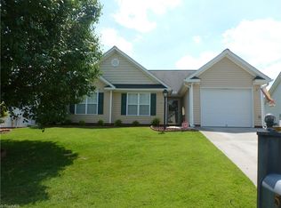 5060 Walden Ridge Dr, Winston Salem, NC 27127