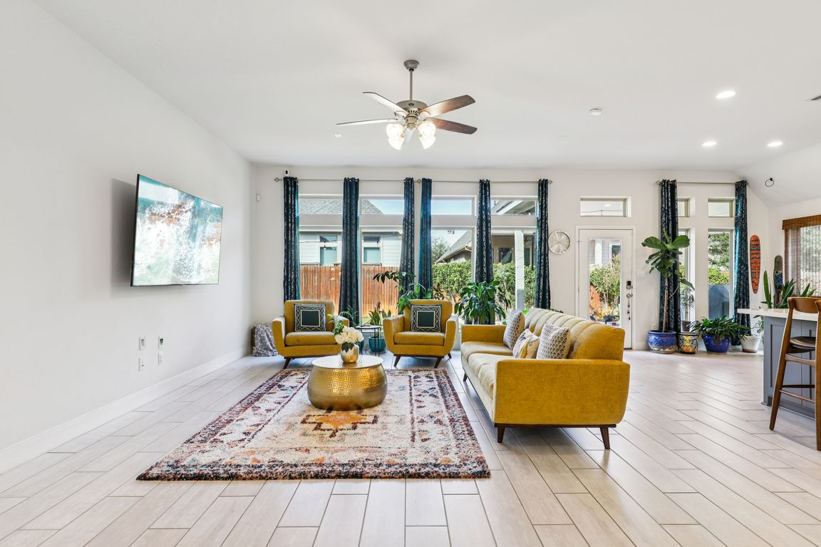 next background image