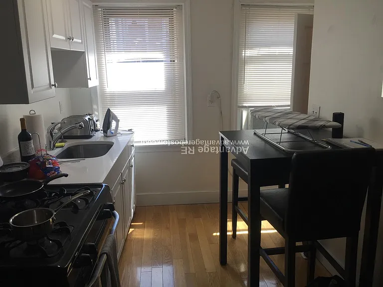 10 Wiget St #8 — Photo 15