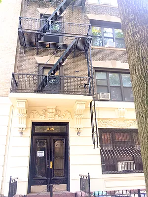 Rented by Rapid Realty Cobble Hill | media 60