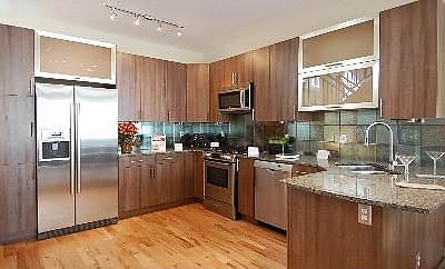 2nd image of 942 S Pearl # 106 St