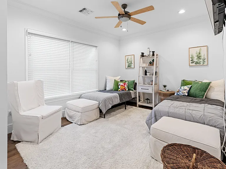 25 Village Green Dr — Photo 12