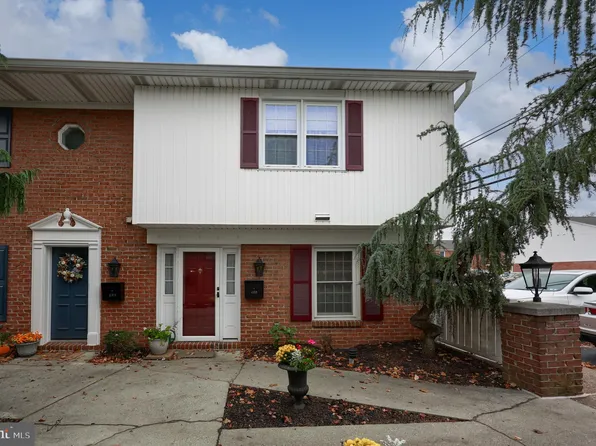 425 W Caracas Ave, Hershey, PA 17033