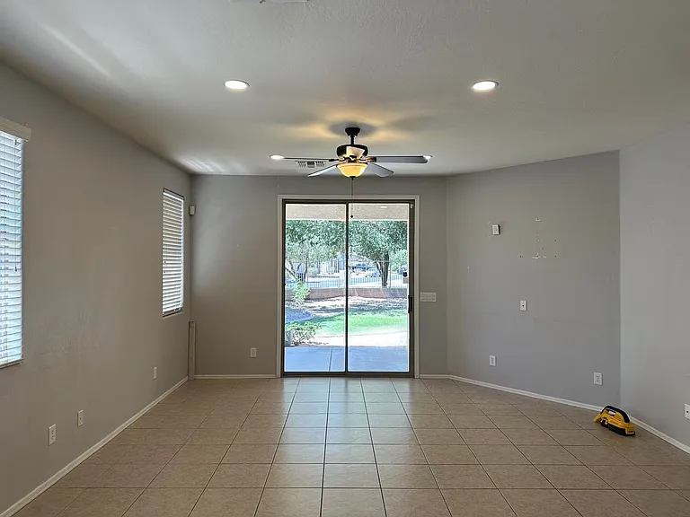 1376 E Mia Ln — Photo 8