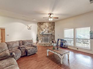 4443 An County Rd #163, Palestine, TX 75801