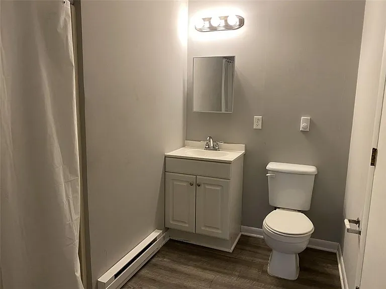 100 Moir Ave — Photo 5