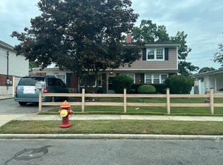 81 Baltimore Ave, Massapequa, NY