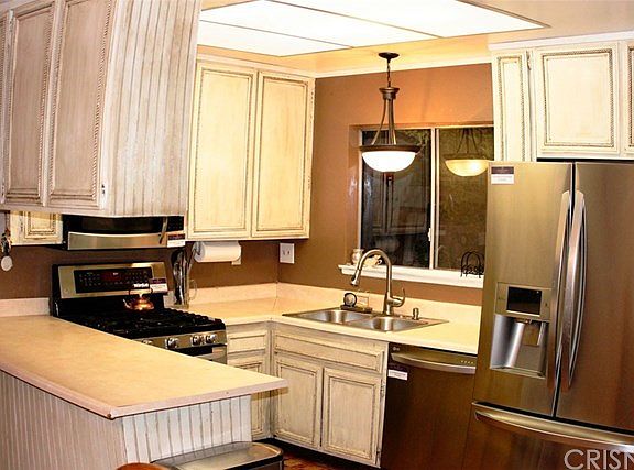3rd image of 25140 Markel Dr