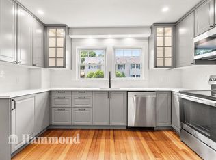 35 Rossmere St #35, Newtonville, MA 02460