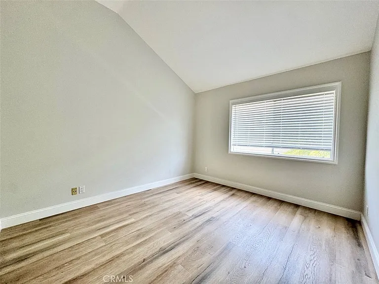 22511 Peartree — Photo 19