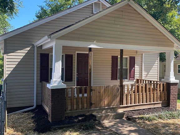3rd image of 1809 McClung Ave