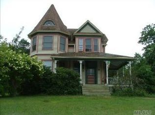 1227 Flanders Rd, Flanders, NY 11901