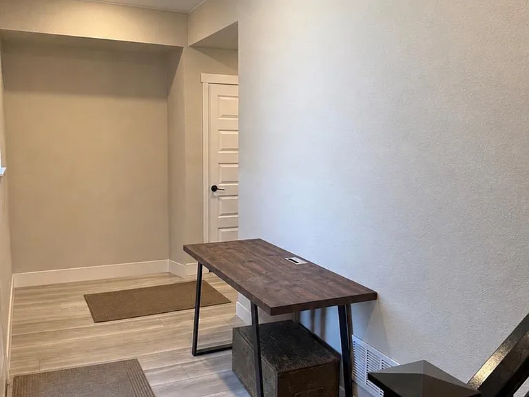 2275 S Poppy St — Photo 15