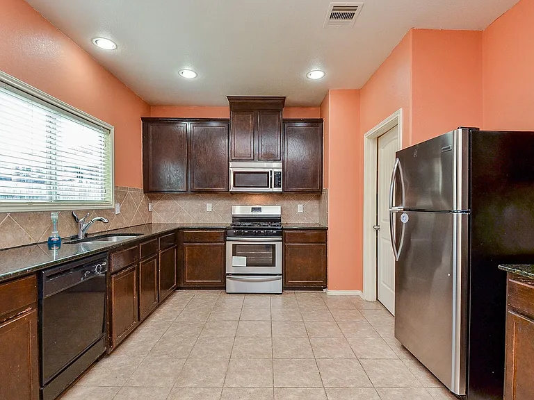 3427 Denton Meadows Ct — Photo 13