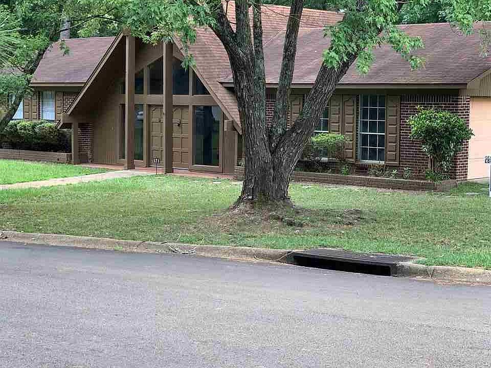 1st image of 171 Holly Hill Dr