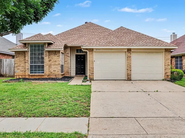 2741 Salado Trl, Fort Worth, TX 76118