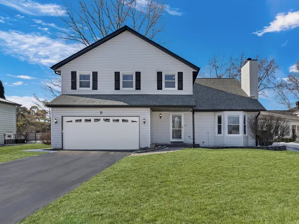 8 Washington Ct, Mundelein, IL 60060
