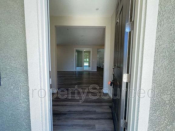 2nd image of 1587 W Woodward Ave