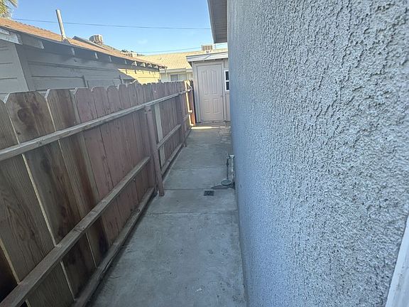 3rd image of 126 W San Joaquin Ave Unit B