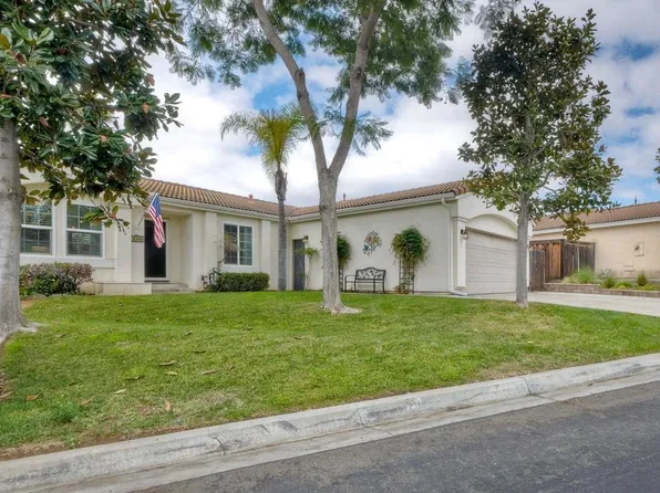 2208 Dante Ter, Vista, CA 92084