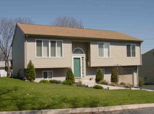 99 Selma St, Cranston, RI 02920