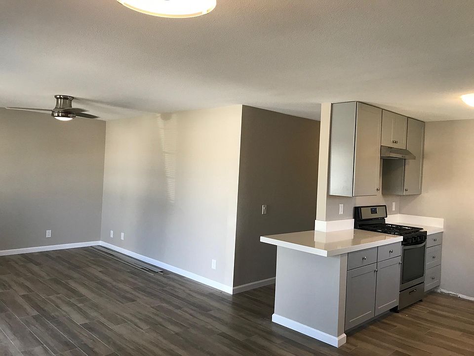 1st image of 86121 Calle Violeta