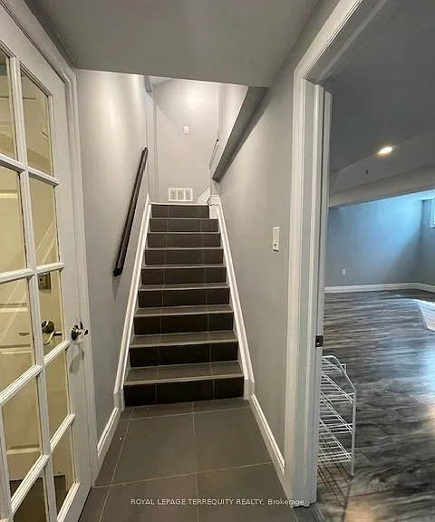 482 Camden Cir #BASEMENT — Photo 4