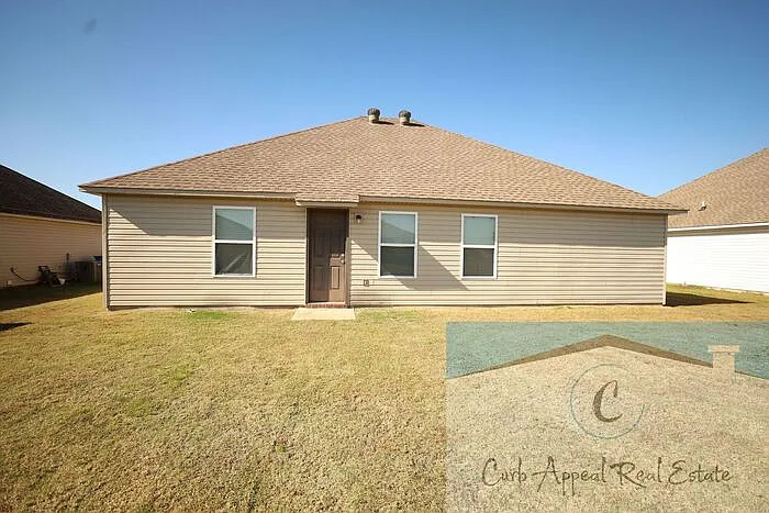 3718 Churchill Dr — Photo 2