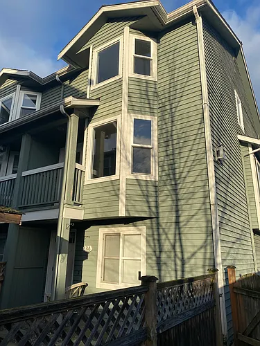 6316 9th Ave NE Photo 1
