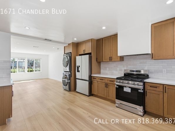 11671 Chandler Blvd