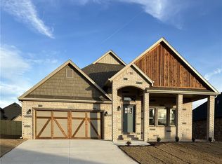 1100 Flat Rock St, Bentonville, AR 72713