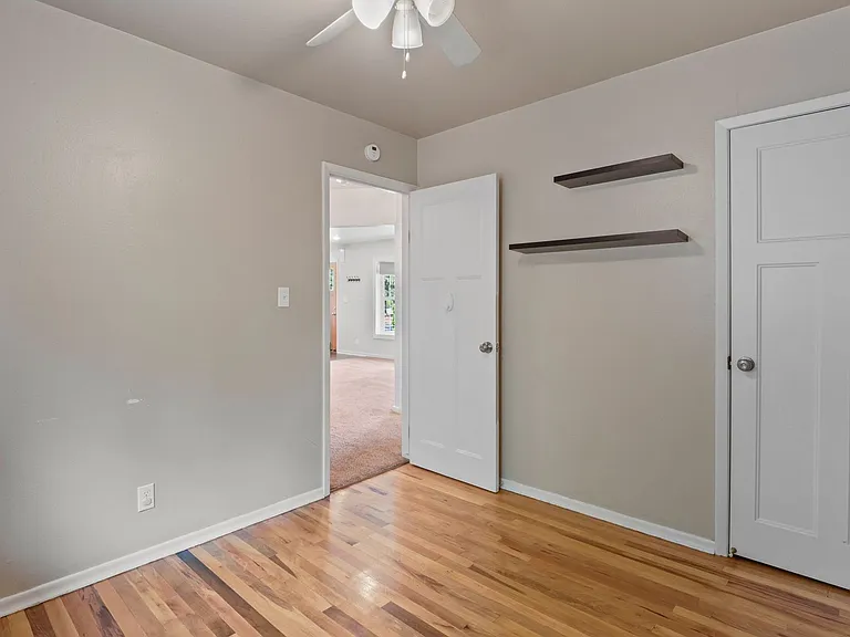 3104 E 35th Ave — Photo 16