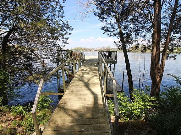 4th image of 1439 Dickerson Bay Dr