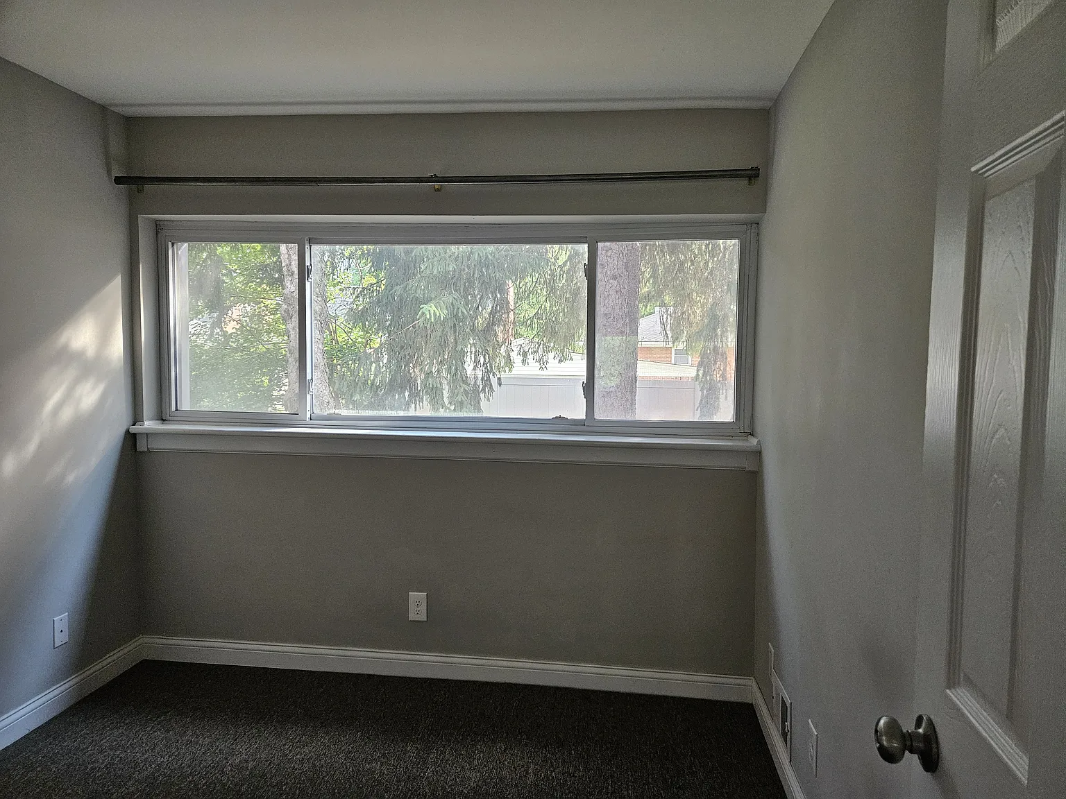 2 bed, 650 sqft, $950 — Photo 2
