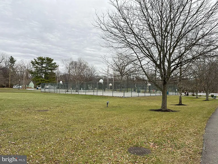 42 Madison Way — Photo 41