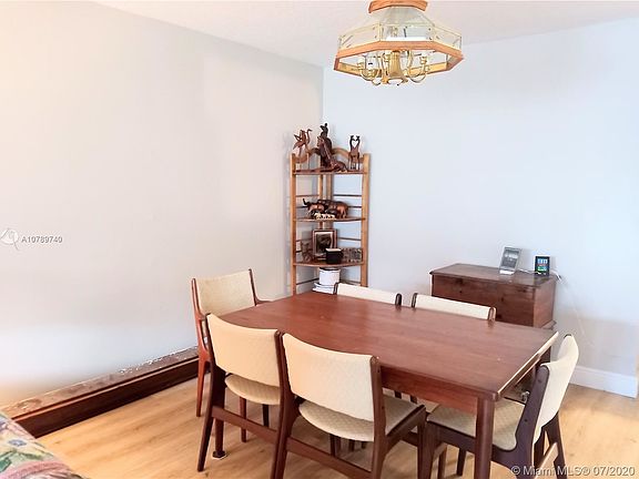 4th image of 1537 E Hillsboro Blvd APT 139
