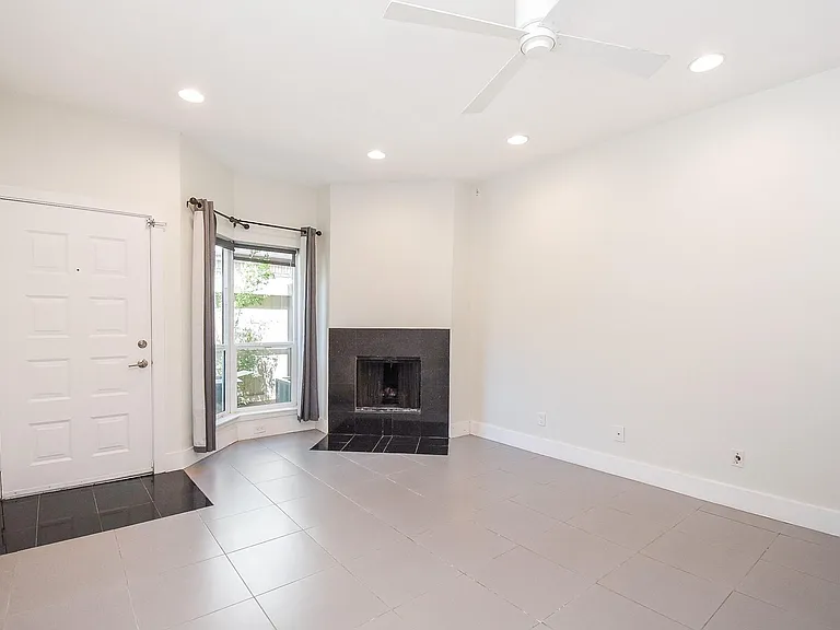 1829 Augusta Dr #31 — Photo 5