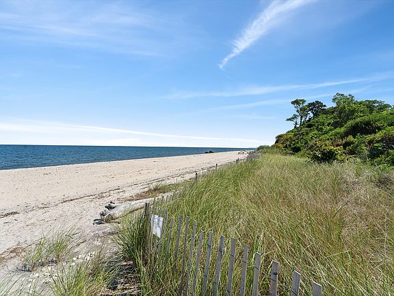 4th image of 56 Dune Dr