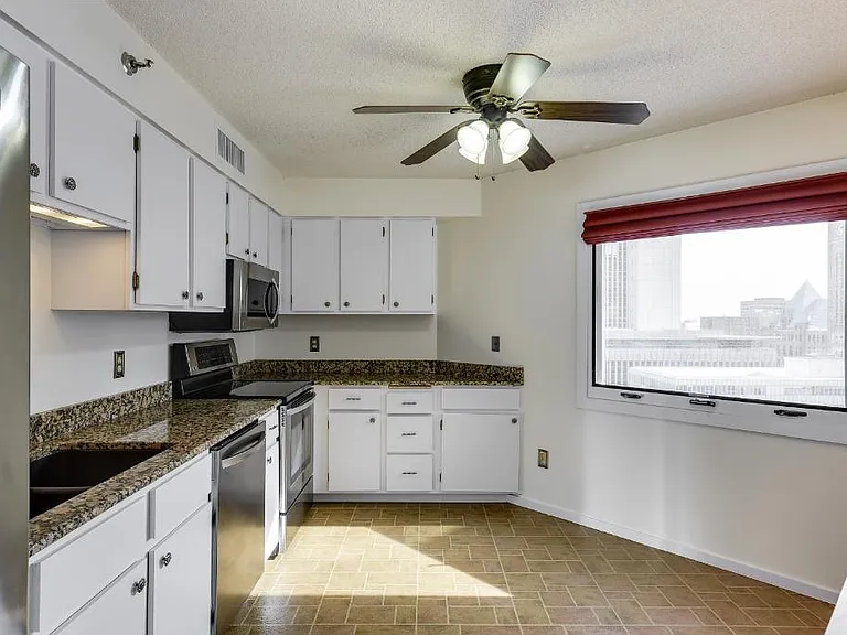 121 Washington Ave S #1102 — Photo 9