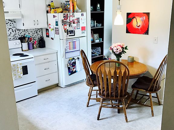 2nd image of 146 Kimrose Ln #146
