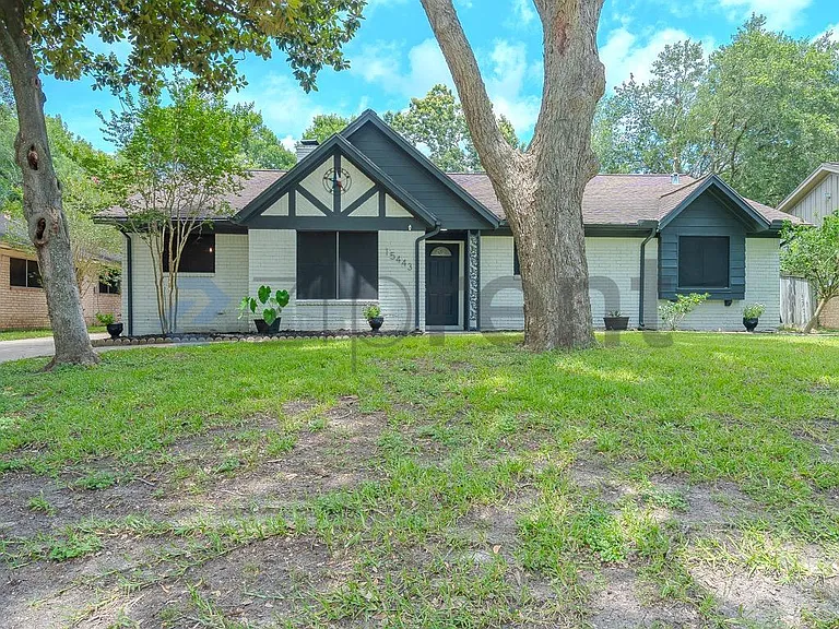 15443 Blackhawk Blvd — Photo 1
