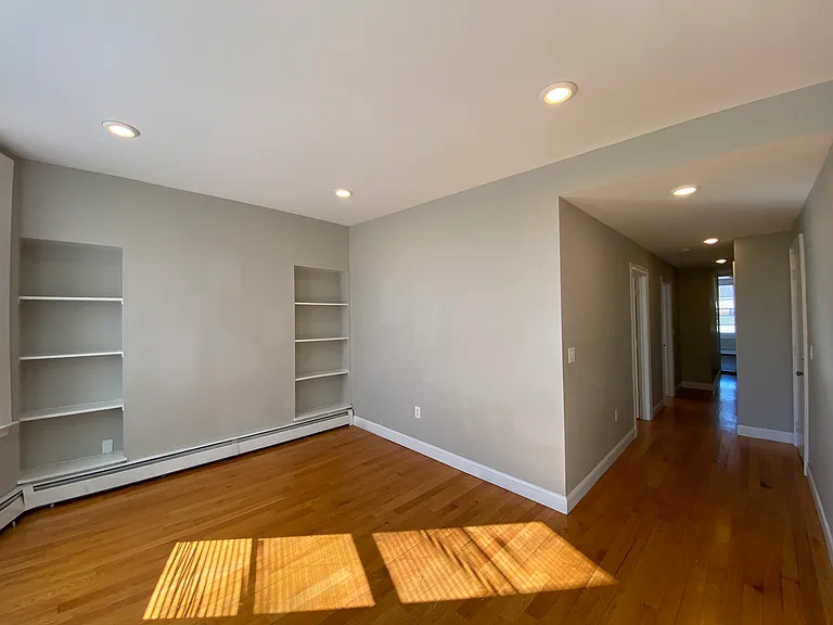 533 Chapel St #5A — Photo 3