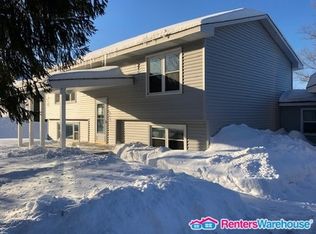 535 Lois Ln, Lino Lakes, MN 55014