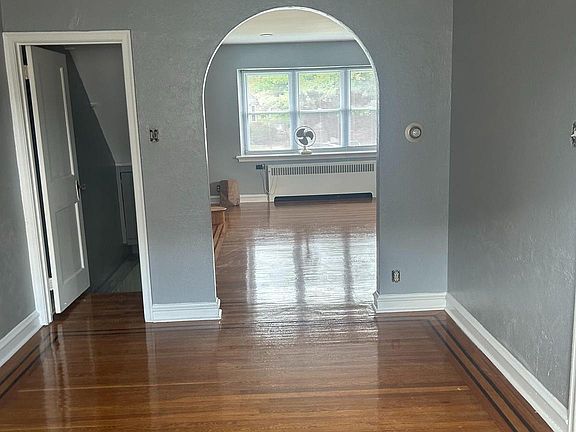 4th image of 1217 Devereaux Ave