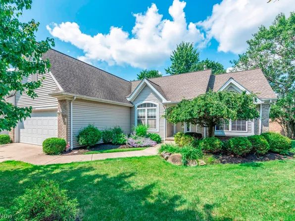 16826 Newport Ln, Middleburg Heights, OH 44130
