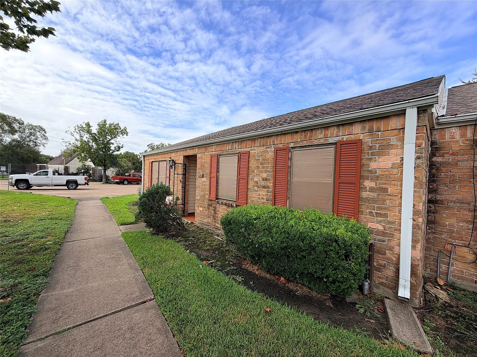 3 bed, 2.0 bath, $1,249 — Photo 2