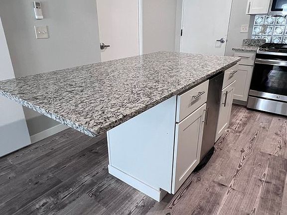 3rd image of 100 3rd St #9