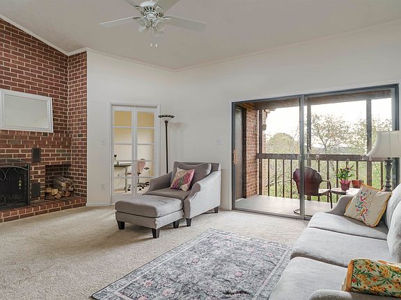 2nd image of 116 Turtle Creek Rd APT 11